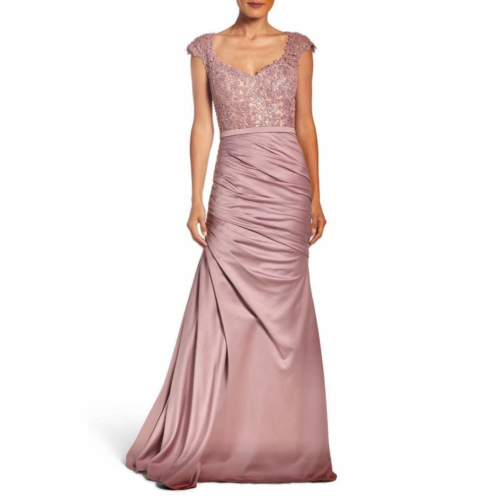 NEW La Femme 21669 Embellished Lace & Satin Trumpet Gown, Size 16